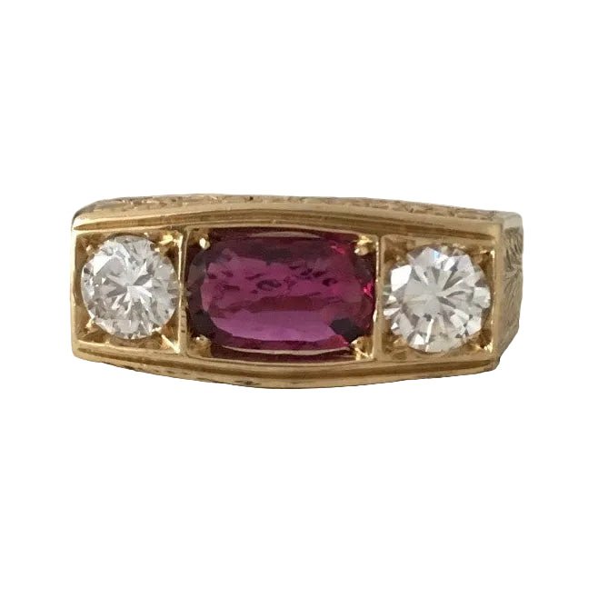 Bague Tank en or jaune, rubis et diamants - Castafiore