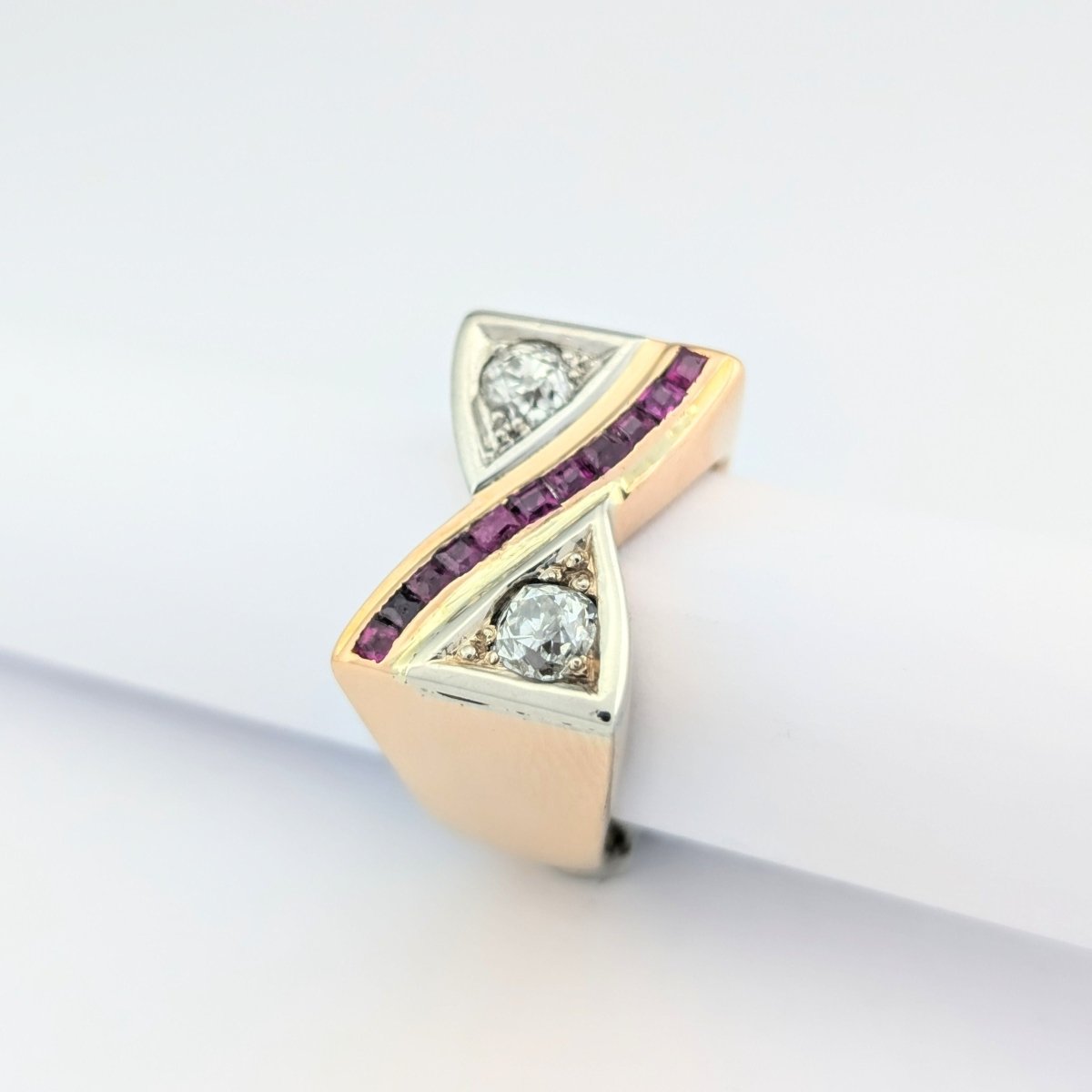 Bague Tank en or rose diamants et rubis - Castafiore