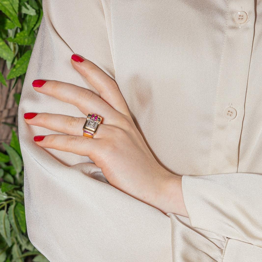 Bague Tank en or rose, rubis et diamants - Castafiore