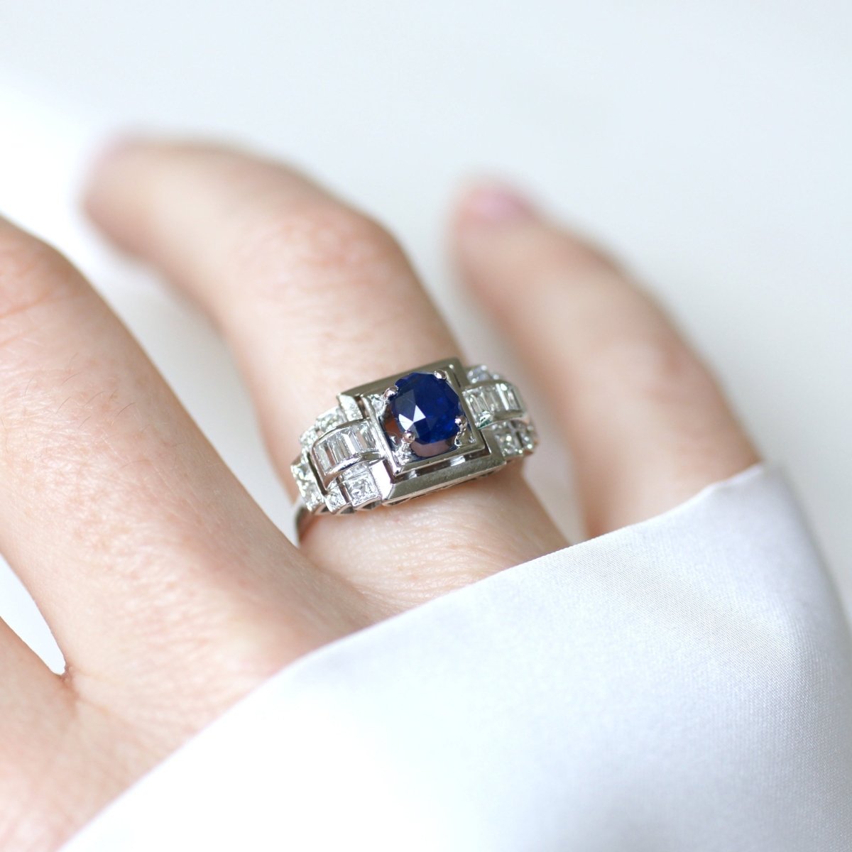 Bague Tank en platine, saphir et diamants - Castafiore