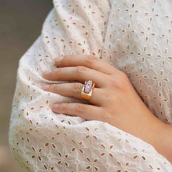Bague tank époque 40 diamants et rubis - Castafiore