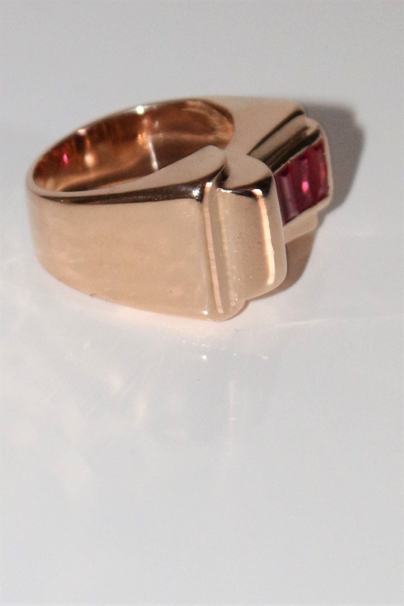 Bague Tank Or Jaune Et Pierres Rouges - Castafiore