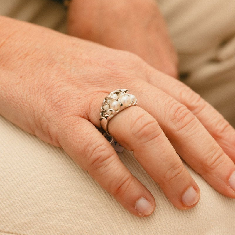 Bague TASAKI en or blanc, perles et diamants - Castafiore