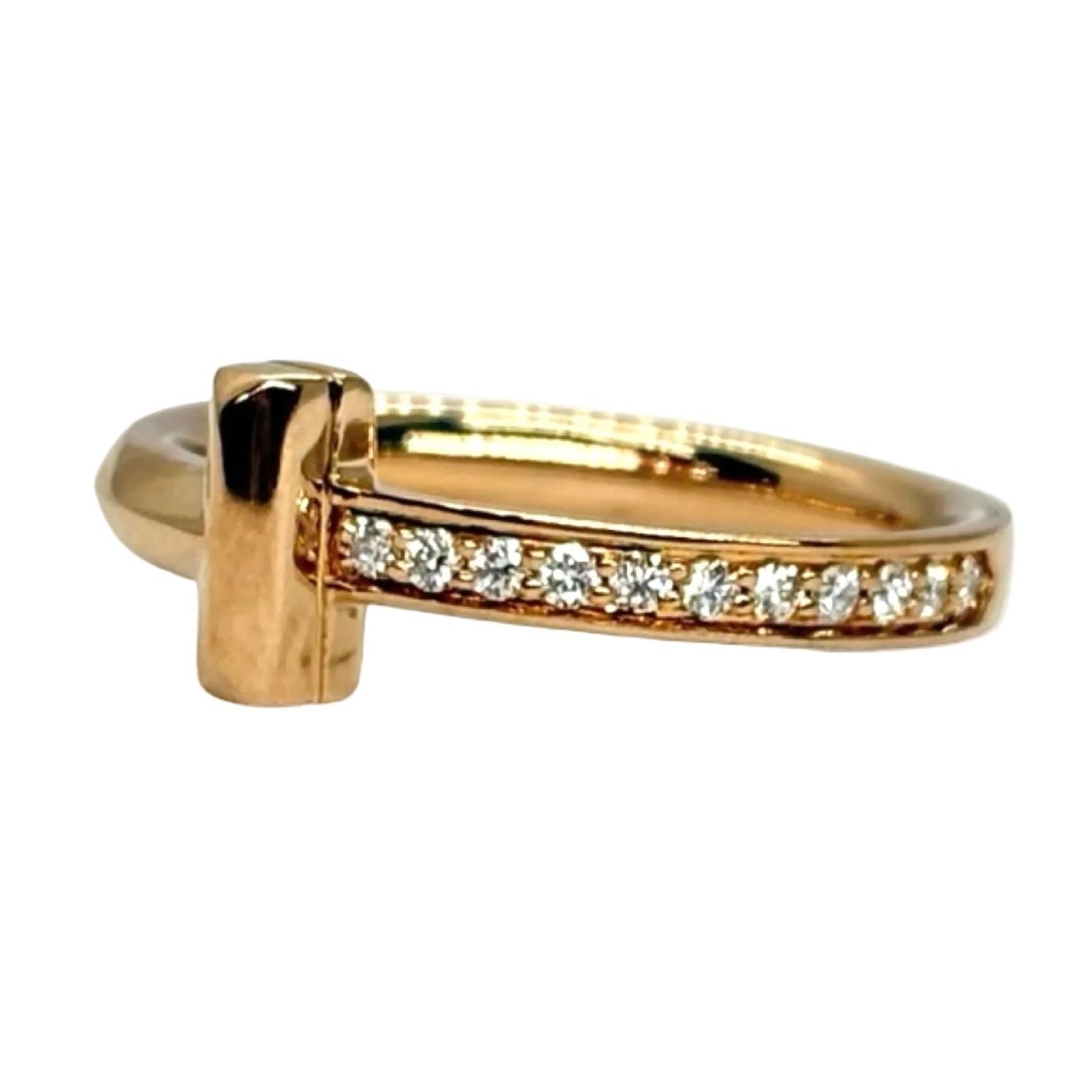 Bague TIFFANY & CO. "Tiffany T" en or rose et diamants - Castafiore