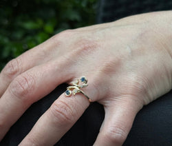 Bague Toi et Moi en or jaune, saphir, et diamants - Castafiore