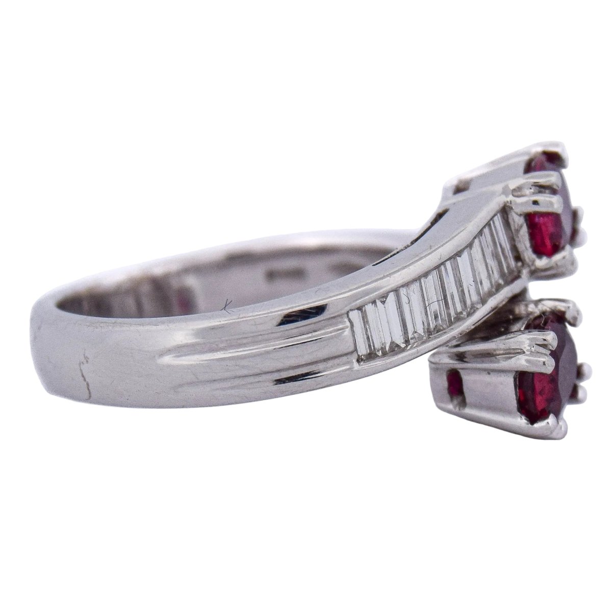 Bague Toi & Moi en or blanc, rubis et diamants - Castafiore