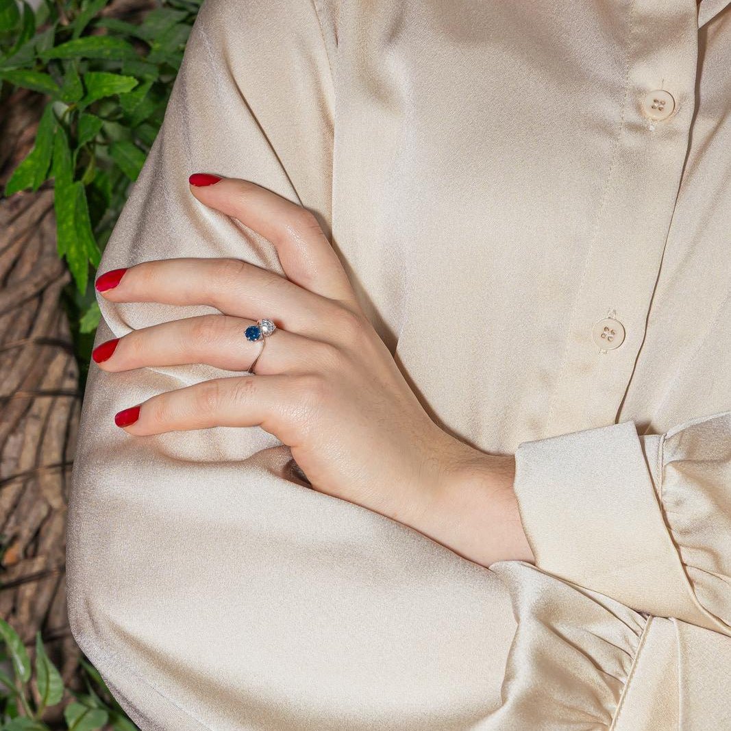 Bague Toi & Moi en or blanc, saphir et diamant - Castafiore