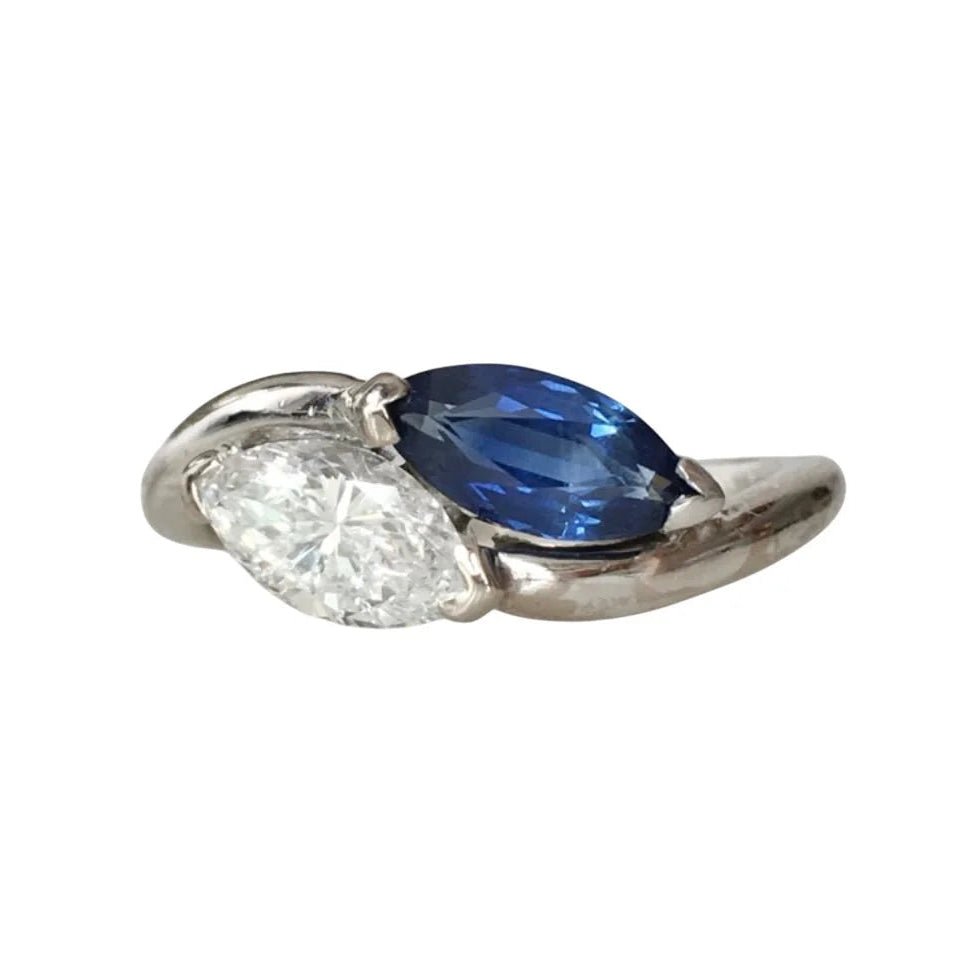 Bague Toi & Moi en or blanc, saphir et diamant - Castafiore