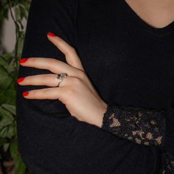 Bague Toi & Moi en or blanc, saphir et diamants - Castafiore