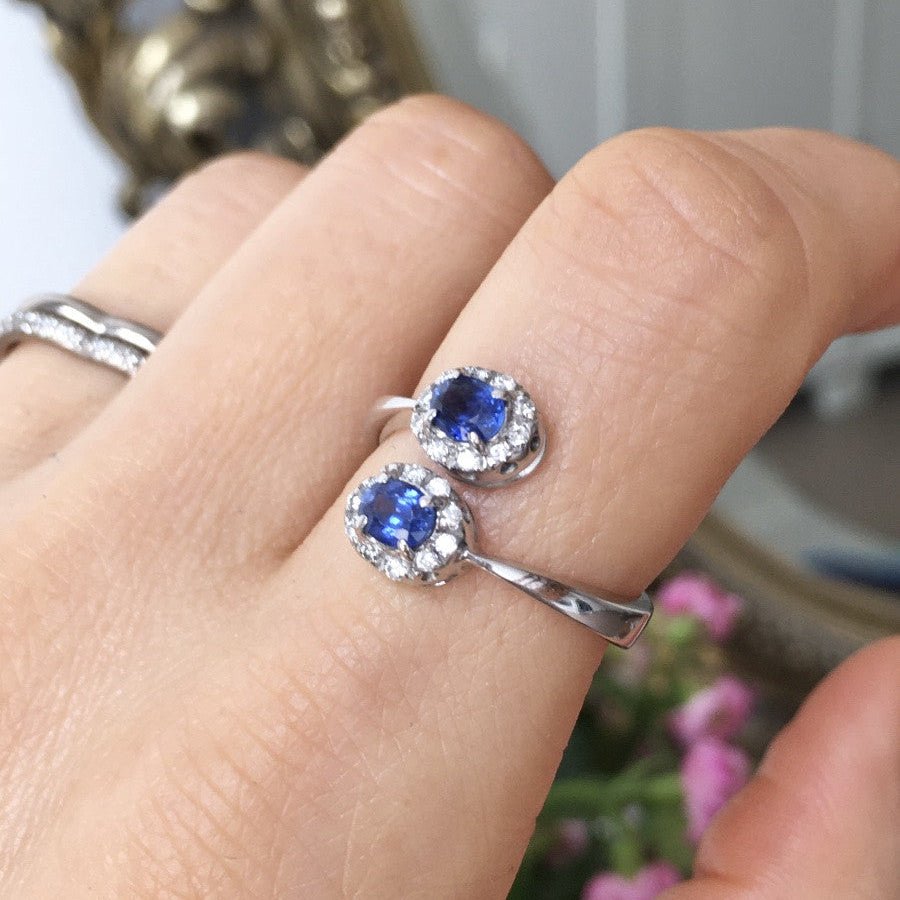 Bague Toi & Moi en or blanc, saphirs et diamants - Castafiore