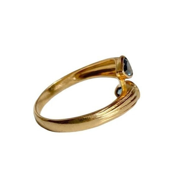 Bague Toi & Moi, en or jaune 18k composée de deux saphirs - Castafiore