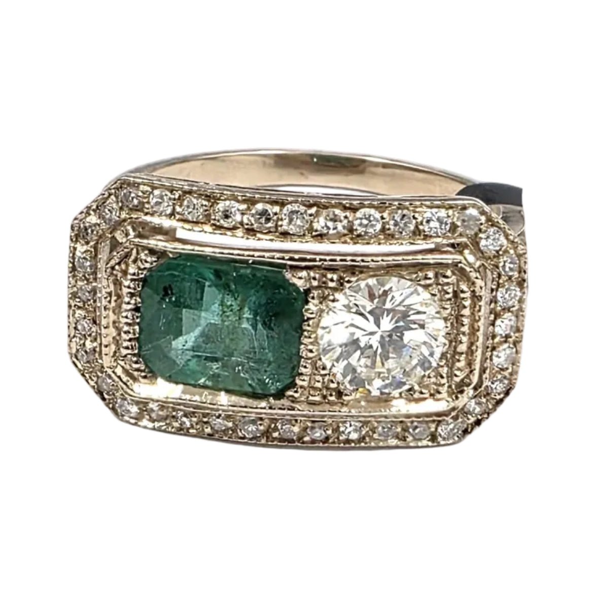 Bague Toi & Moi en or jaune, émeraude et diamants - Castafiore