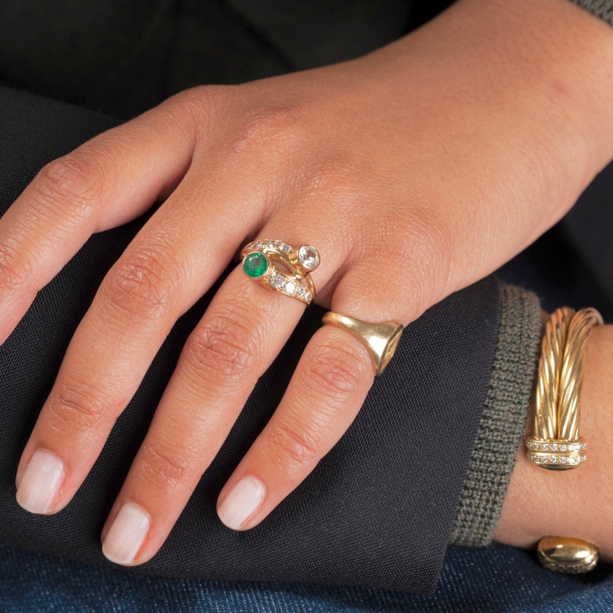 Bague Toi & Moi en or jaune, émeraude et diamants - Castafiore