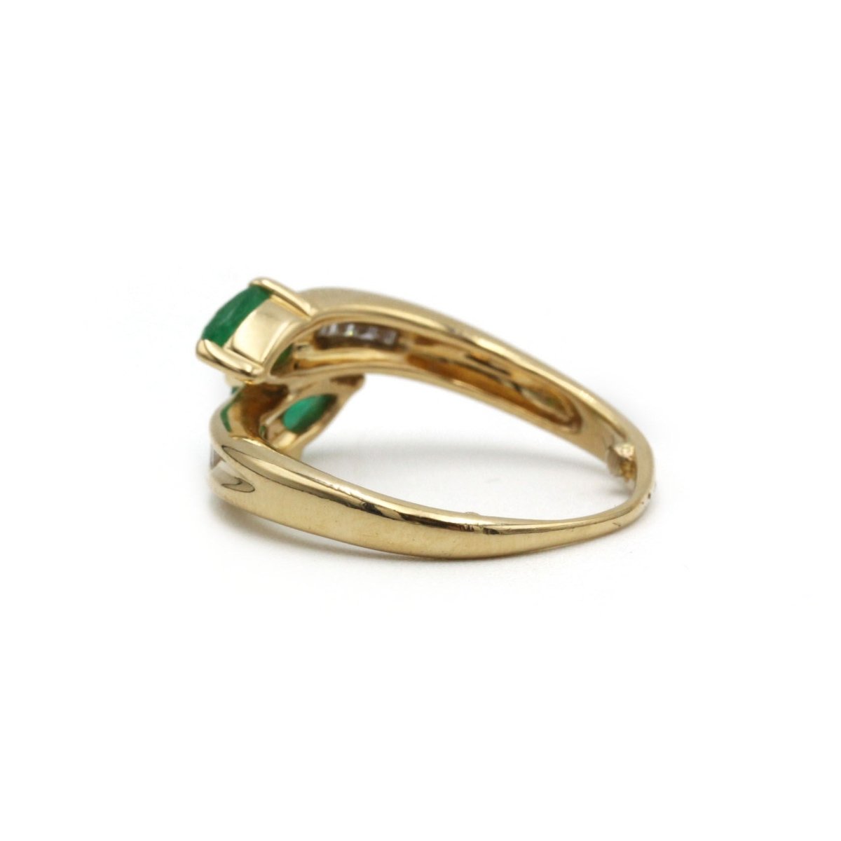 Bague Toi & Moi en or jaune, émeraudes et diamants - Castafiore