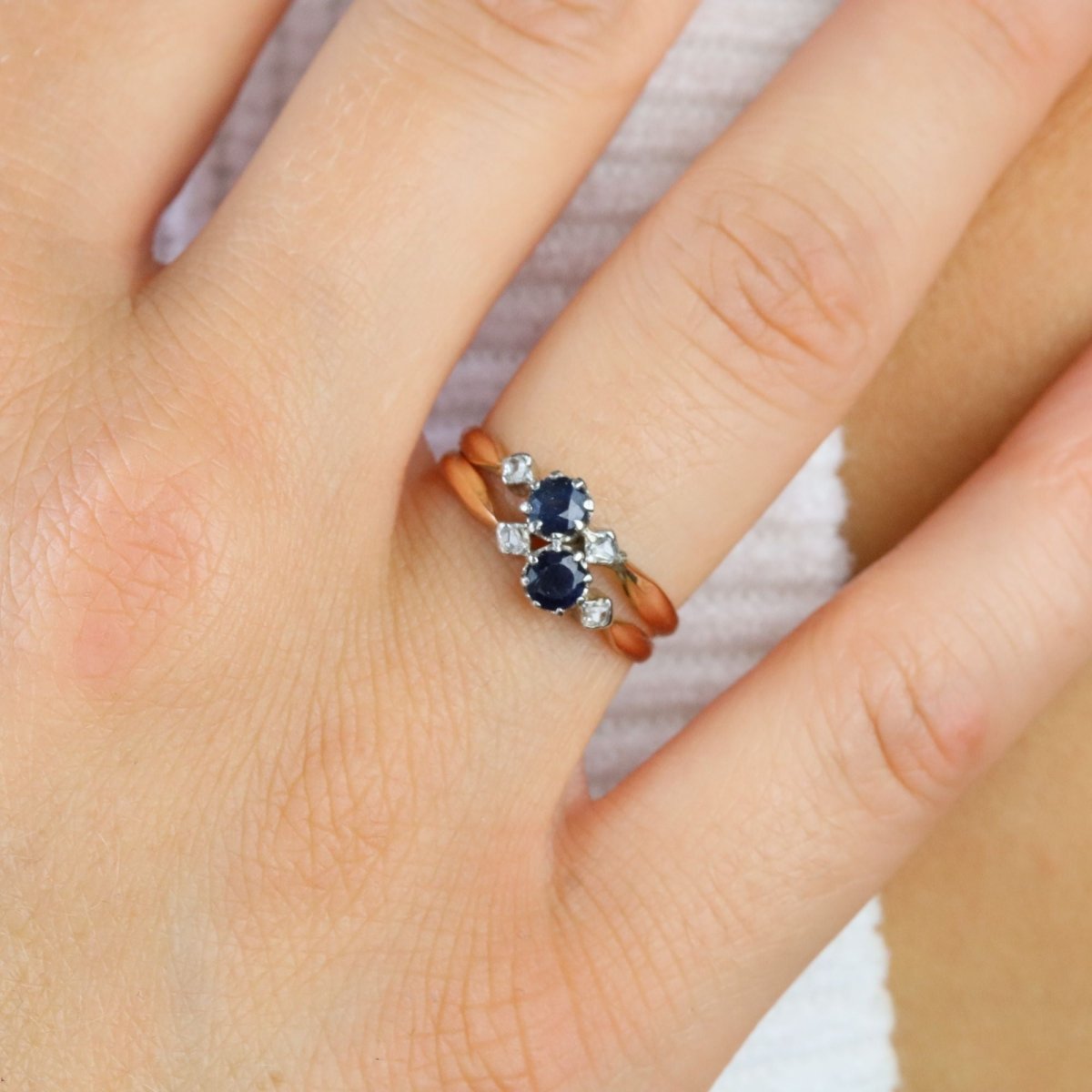 Bague Toi & Moi en or rose, saphirs et diamants - Castafiore