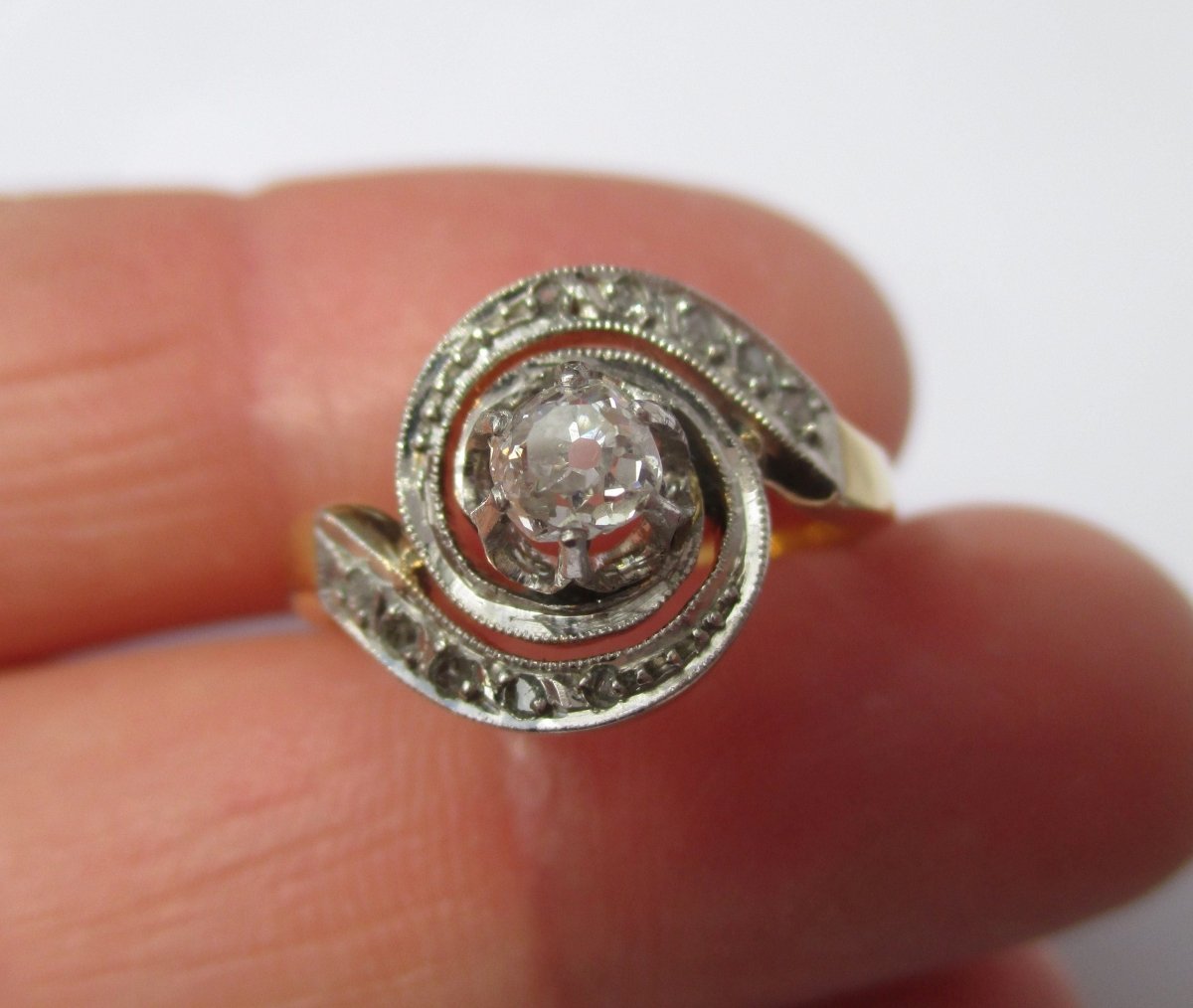 Bague Tourbillon diamants - Castafiore