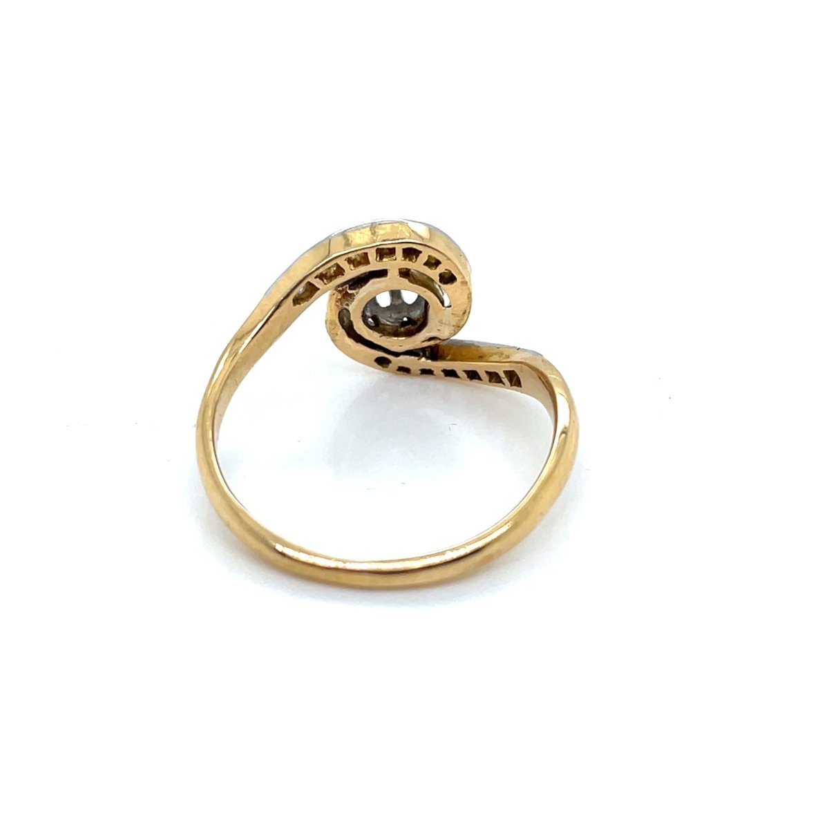 Bague tourbillon en ors de couleurs et diamants - Castafiore