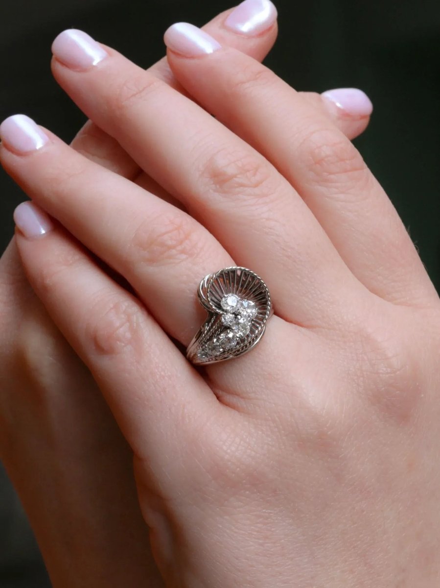 Bague tourbillon or blanc diamants 1 ct - Castafiore