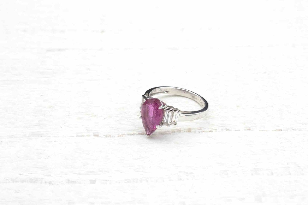 Bague tourmaline poire et diamants en or blanc 18k - Castafiore