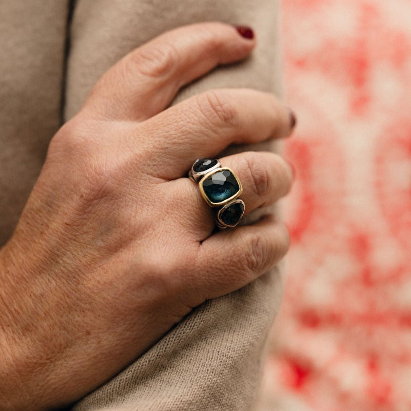 Bague Trilogie DAVID YURMAN en or jaune, argent, topaze et hématites - Castafiore