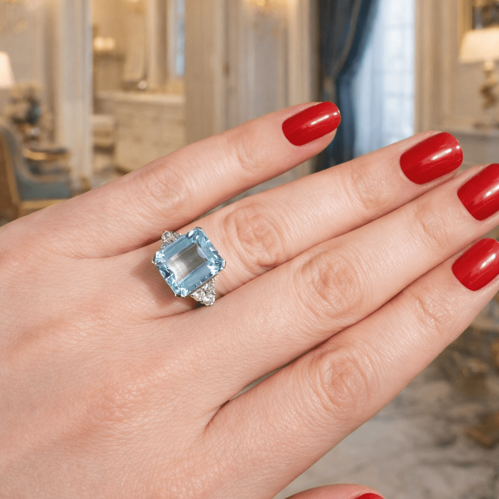 Bague Trilogie en or blanc, aigue - marine et diamants - Castafiore