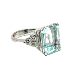 Bague Trilogie en or blanc, aigue - marine et diamants - Castafiore