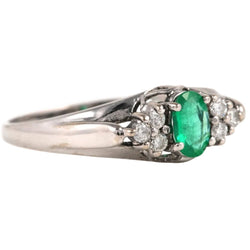 Bague Trilogie en or blanc, émeraude et diamants - Castafiore