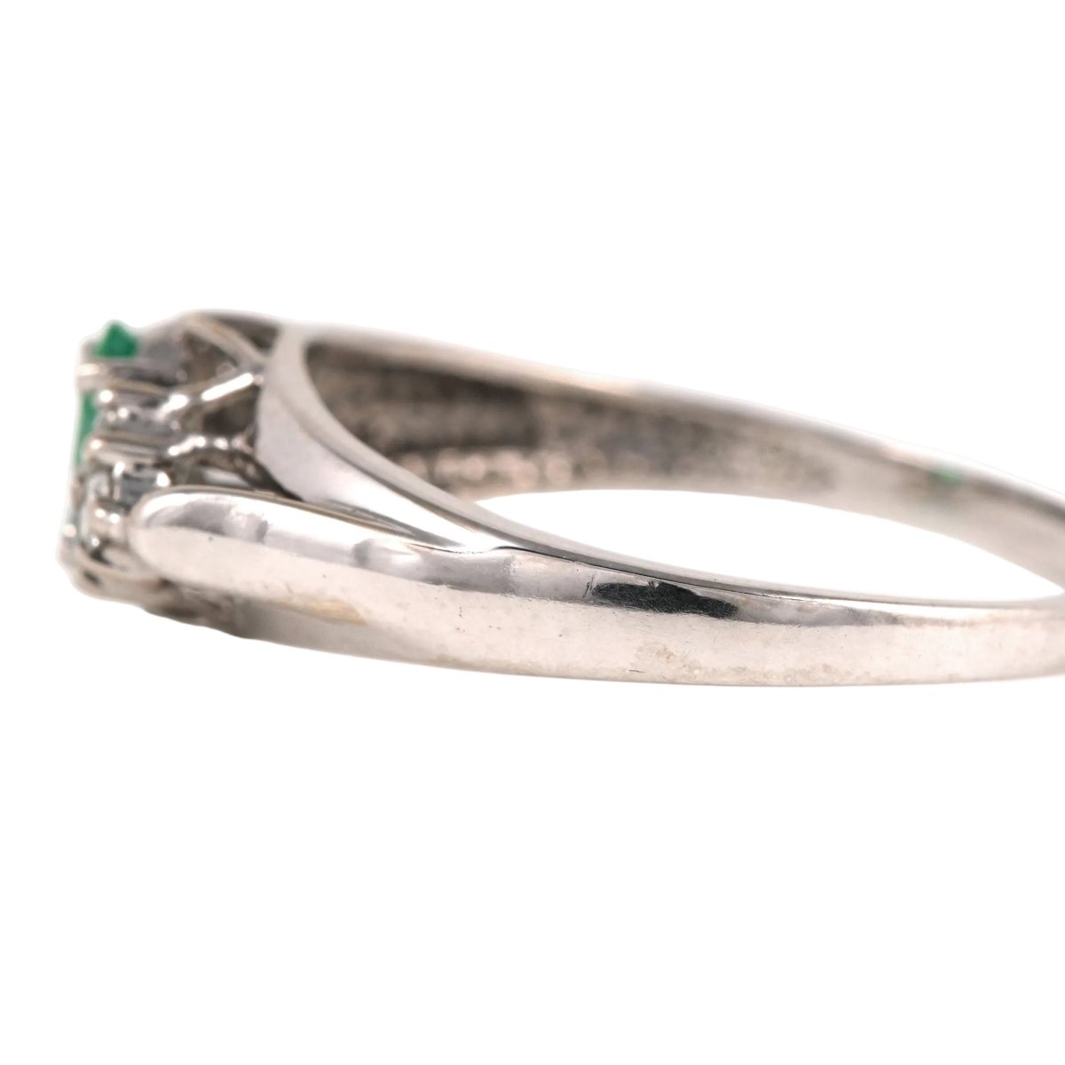 Bague Trilogie en or blanc, émeraude et diamants - Castafiore
