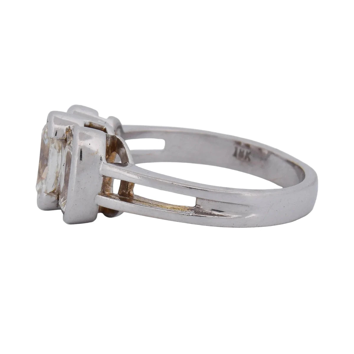 Bague Trilogie en or blanc et diamants - Castafiore