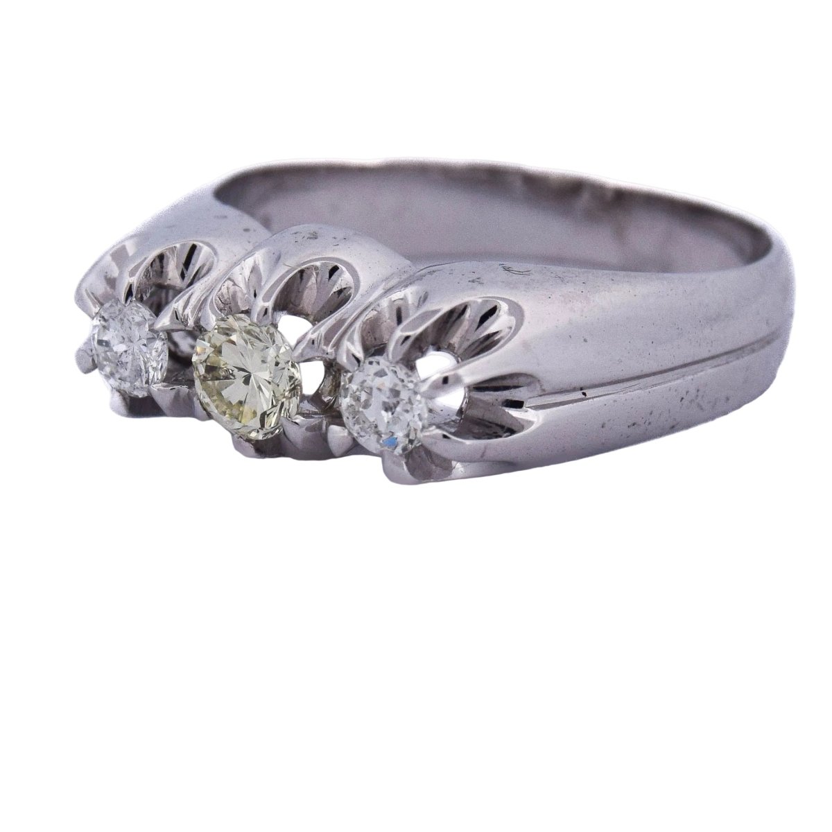 Bague Trilogie en or blanc et diamants - Castafiore