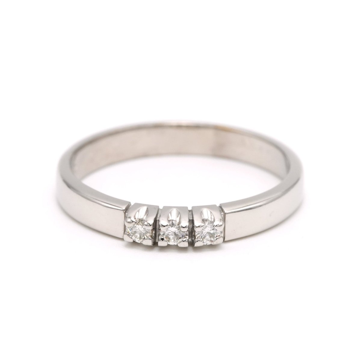 Bague Trilogie en or blanc et diamants - Castafiore