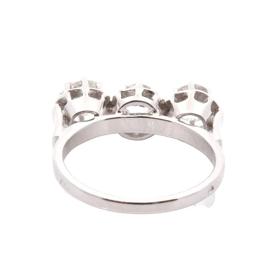 Bague Trilogie en or blanc et diamants - Castafiore