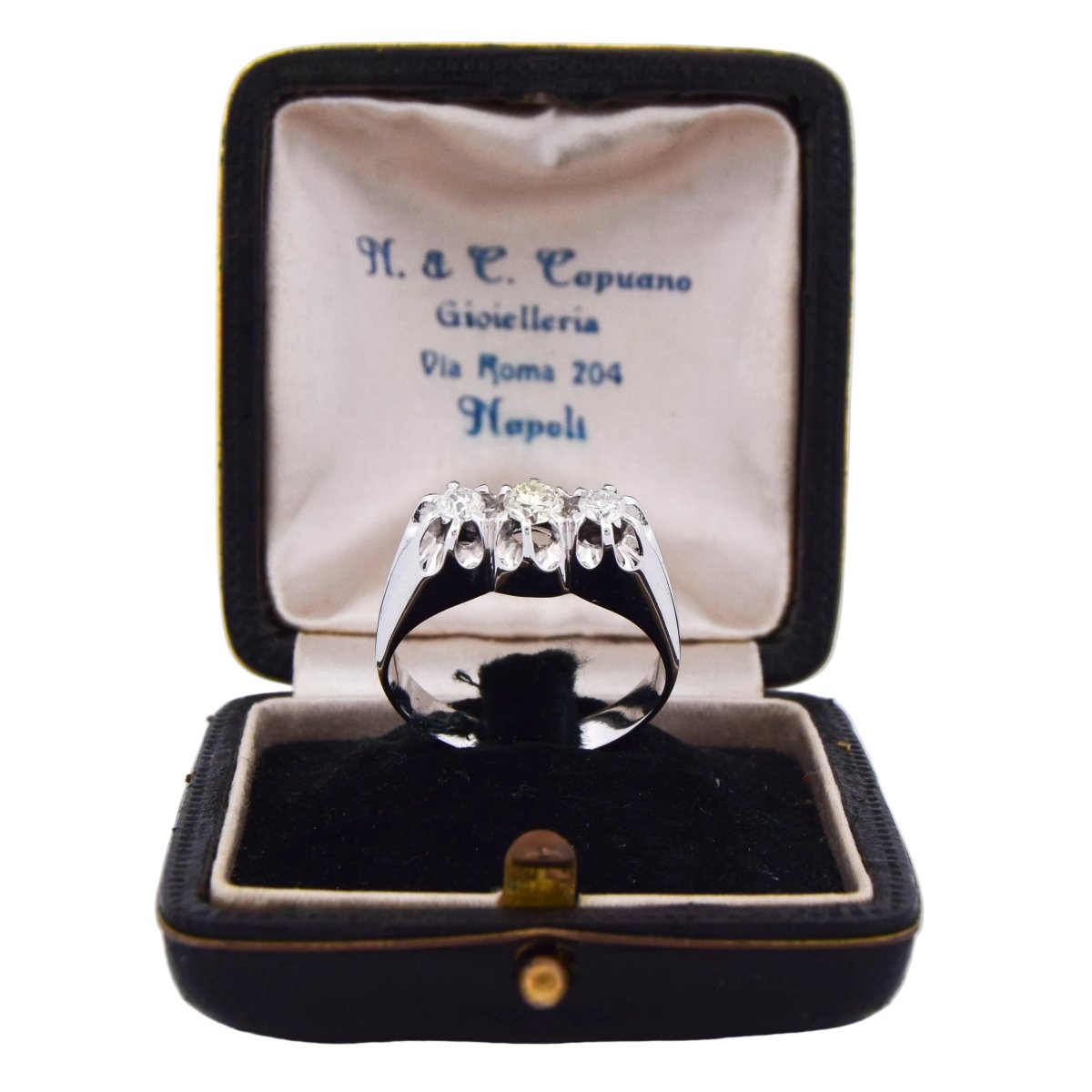 Bague Trilogie en or blanc et diamants - Castafiore