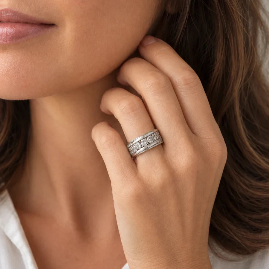 Bague Trilogie en or blanc et diamants - Castafiore