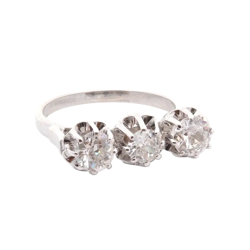 Bague Trilogie en or blanc et diamants - Castafiore