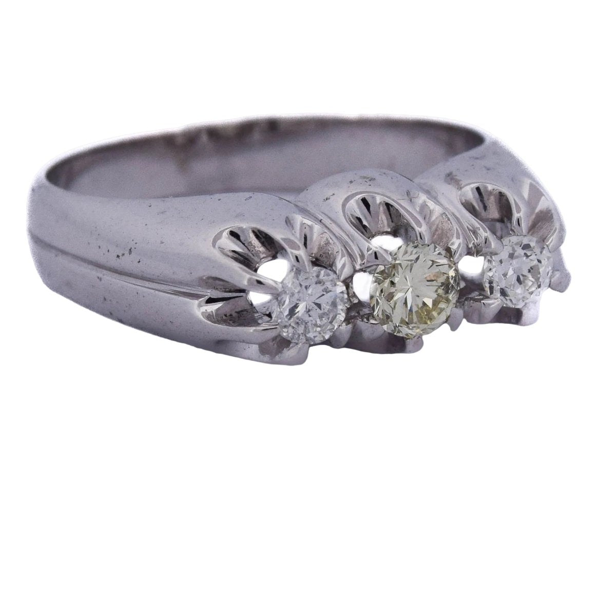 Bague Trilogie en or blanc et diamants - Castafiore