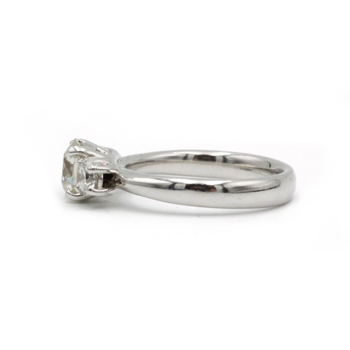 Bague Trilogie en or blanc et diamants - Castafiore