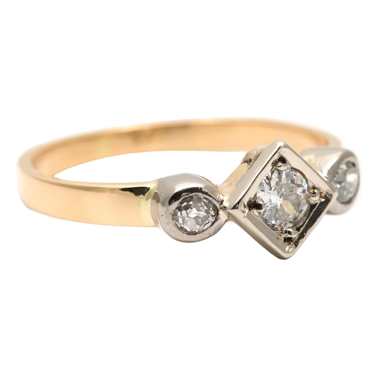 Bague Trilogie en or blanc, or jaune et diamants - Castafiore