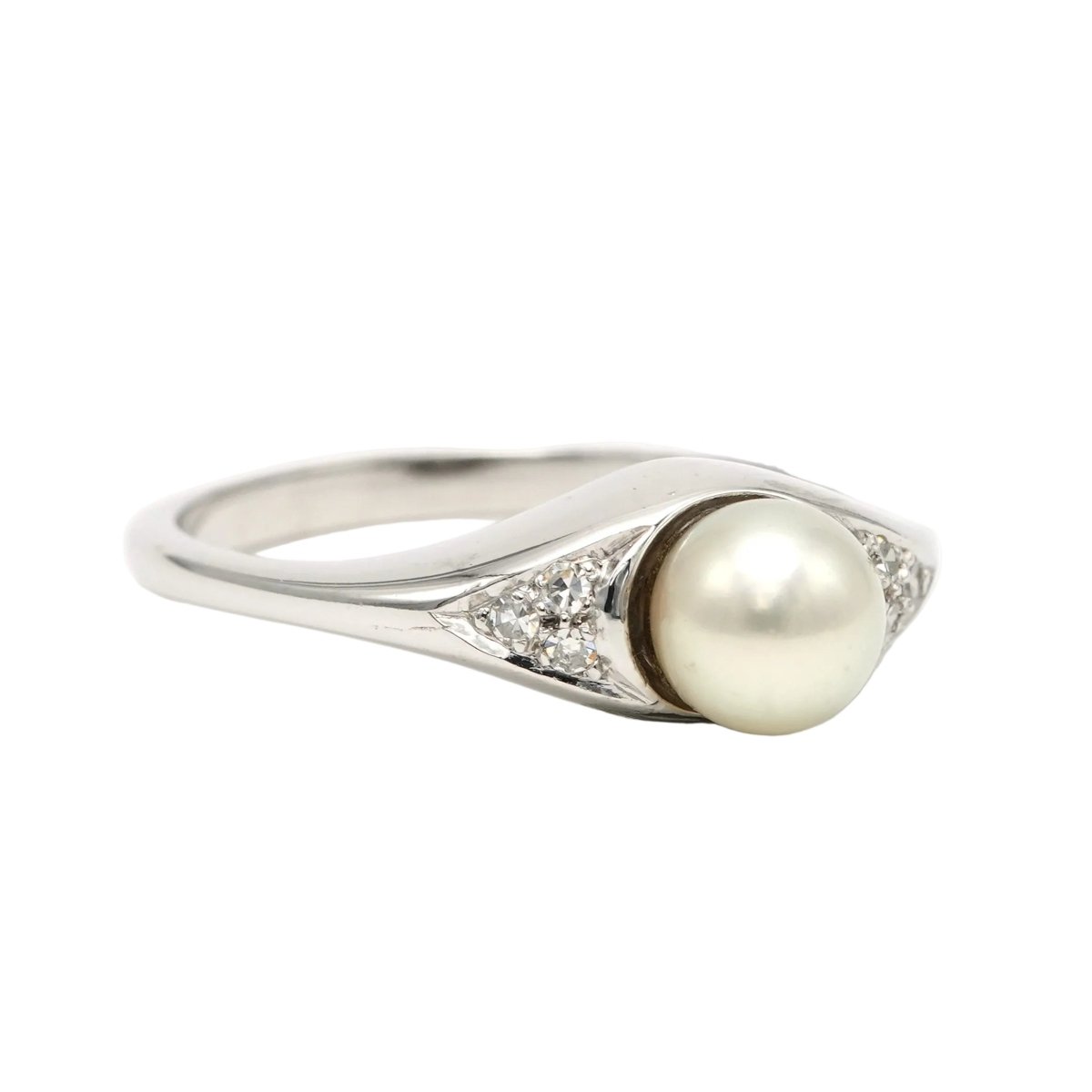 Bague Trilogie en or blanc, perle et diamants - Castafiore