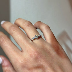 Bague Trilogie en or blanc, platine et diamants - Castafiore