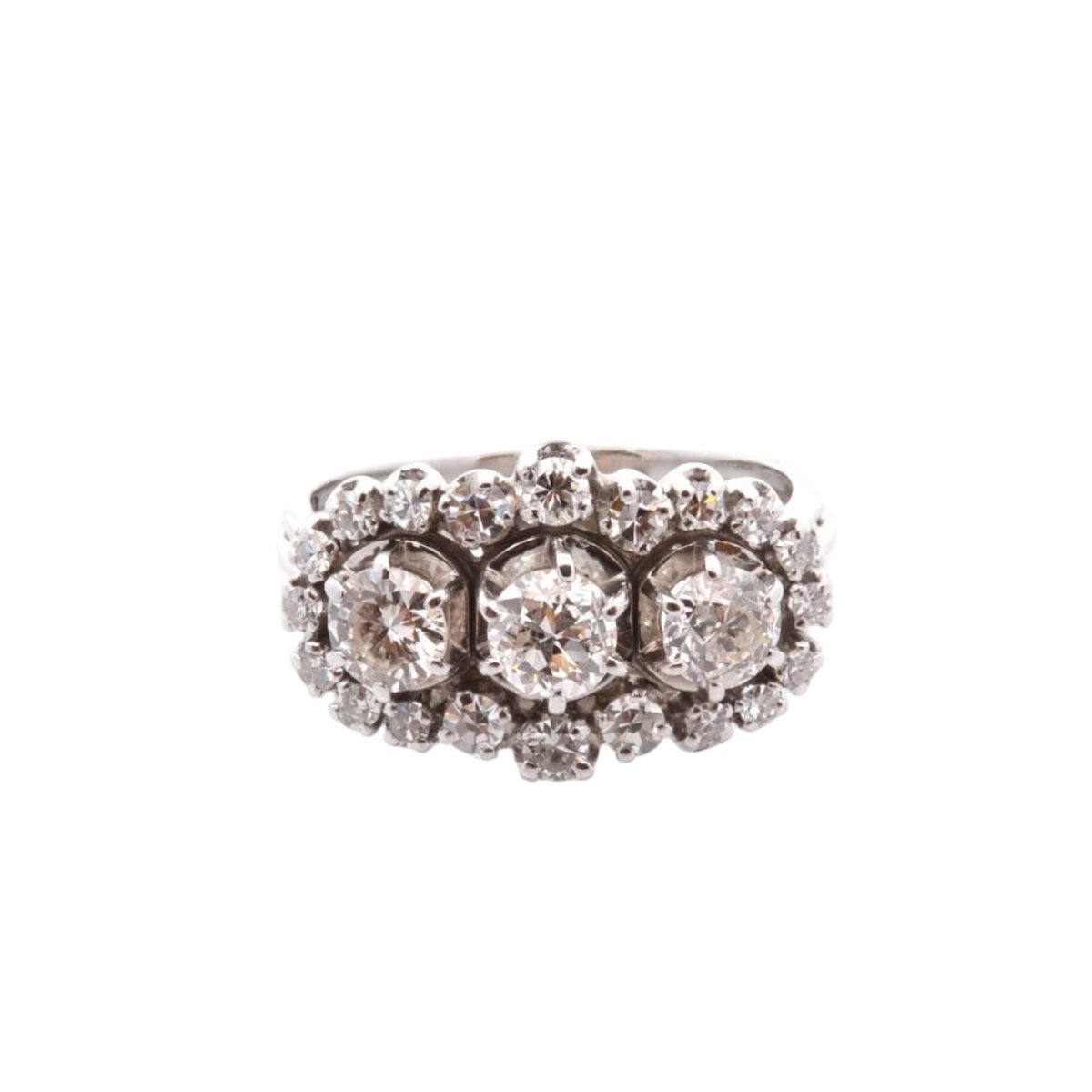 Bague Trilogie en or blanc, platine, et diamants - Castafiore
