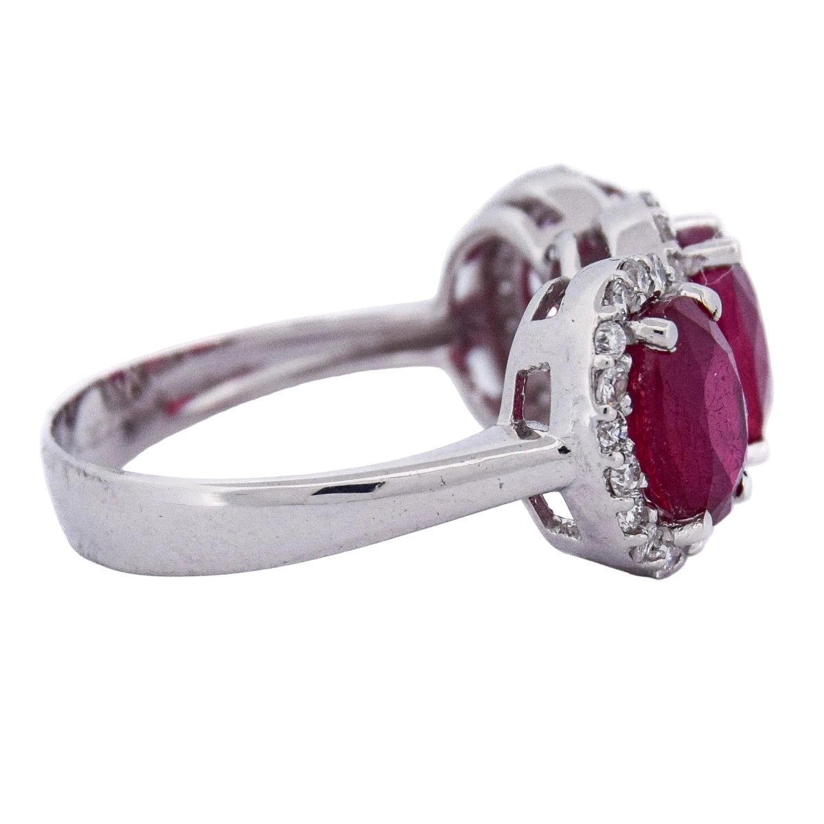 Bague Trilogie en or blanc, rubis et diamants - Castafiore