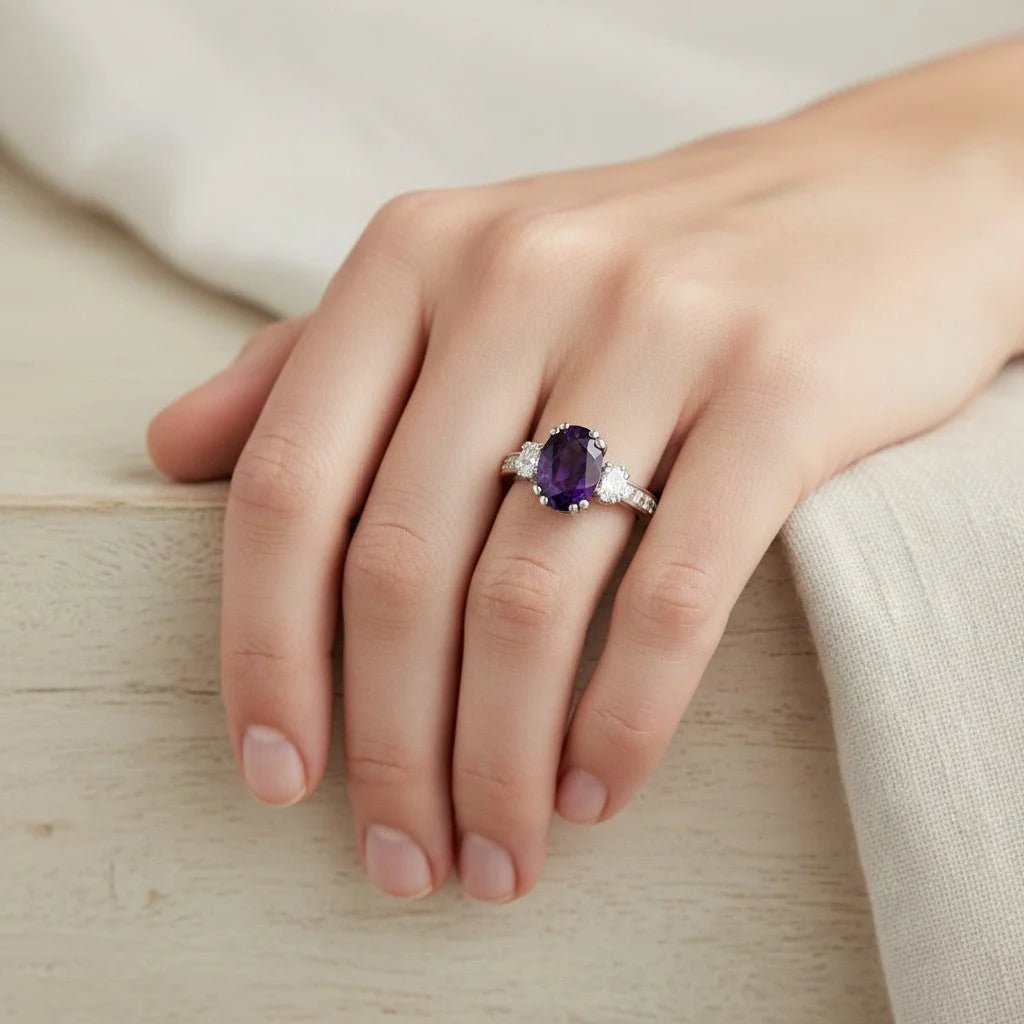 Bague Trilogie en or blanc, saphir et diamants - Castafiore