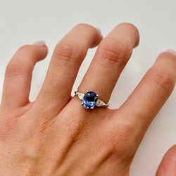 Bague Trilogie en or blanc, saphir et diamants - Castafiore