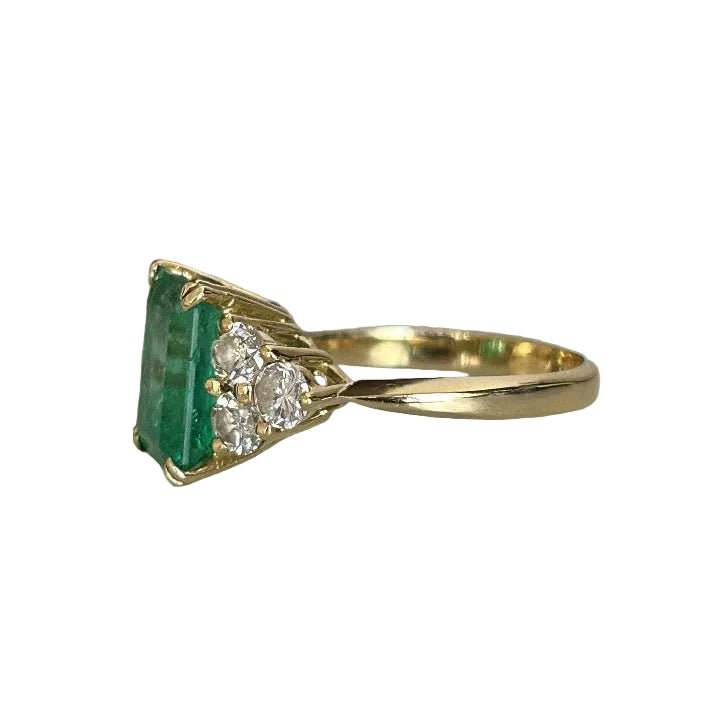 Bague Trilogie en or jaune, émeraude et diamants - Castafiore
