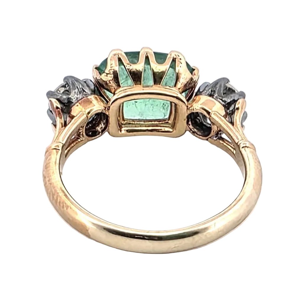 Bague Trilogie en or jaune, émeraude et diamants - Castafiore
