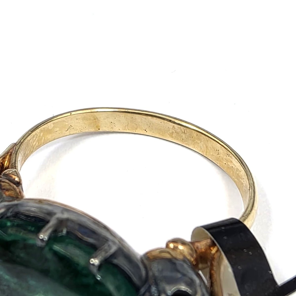 Bague Trilogie en or jaune, émeraude et diamants - Castafiore
