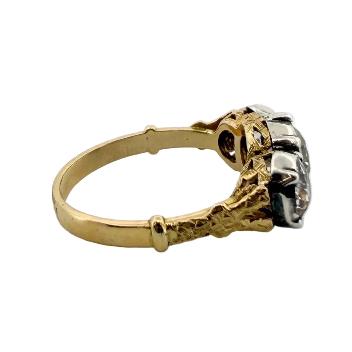 Bague Trilogie en or jaune et diamants - Castafiore