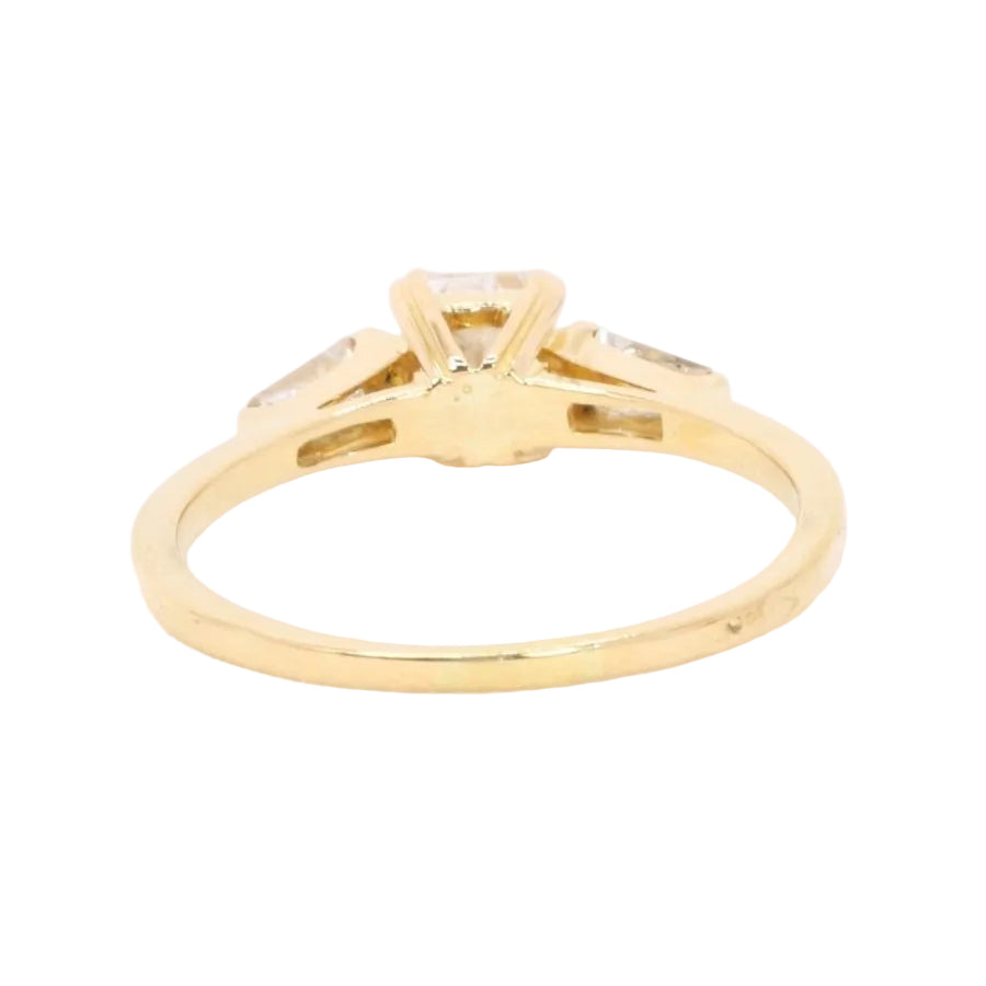 Bague trilogie en or jaune et diamants - Castafiore