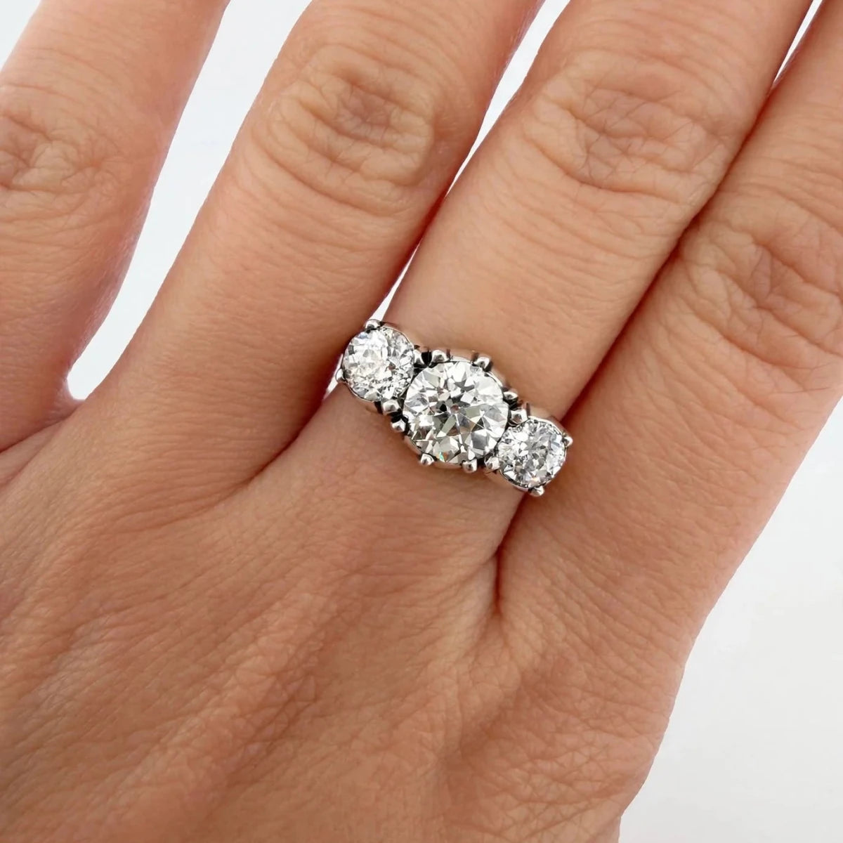 Bague Trilogie en or jaune et diamants - Castafiore